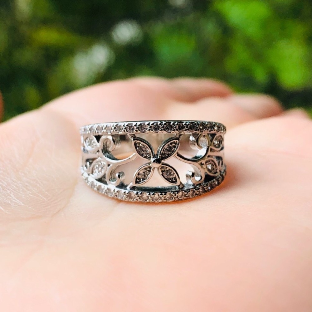 Flower New Zircon Stone Ring - Picture 4 of 7